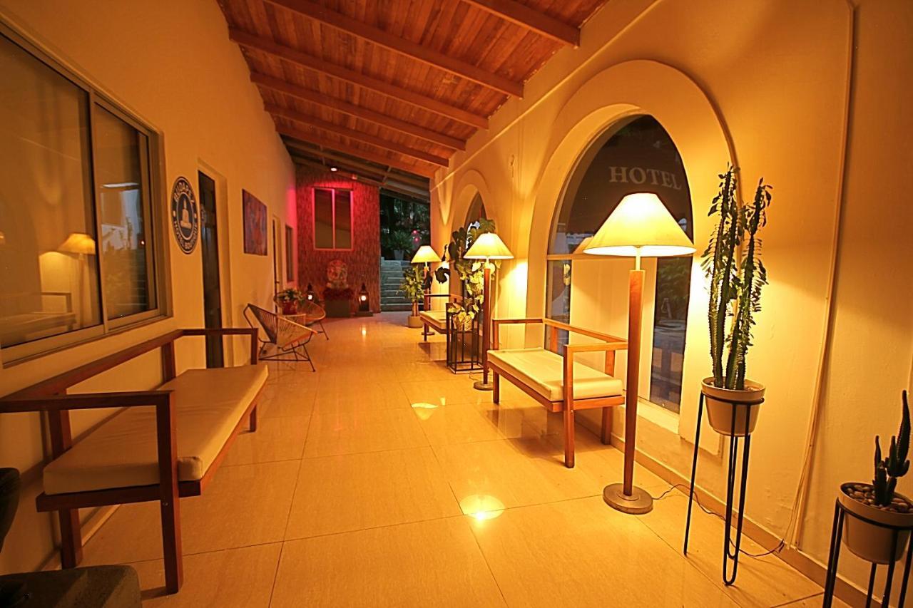 הונדה Hotel Boutique Budapez מראה חיצוני תמונה